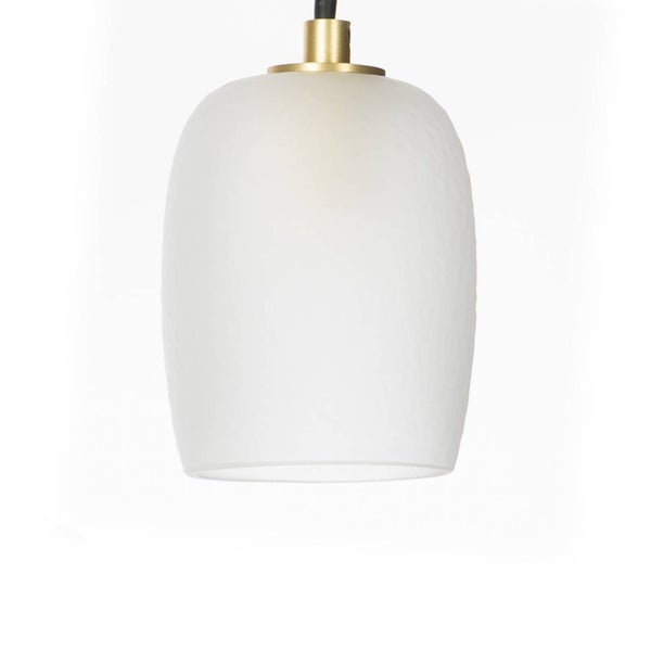 Hängeleuchte mit Lampenschirm aus Glas