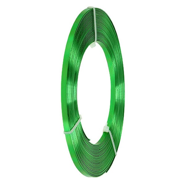 Basteldraht aus pinkfarbenem Aluminium, zu einem Ring gewickelt.