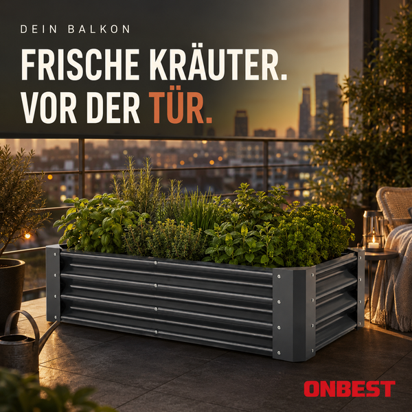 Hochbeet aus Metall auf einem Balkon mit frischen Kräutern vor einer Stadtsilhouette bei Sonnenuntergang. ONBEST Logo.