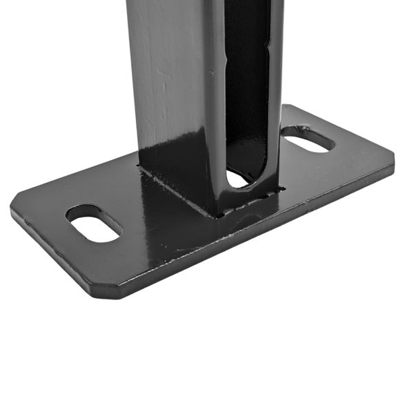 Metallpfostenfuß mit Befestigungslöchern