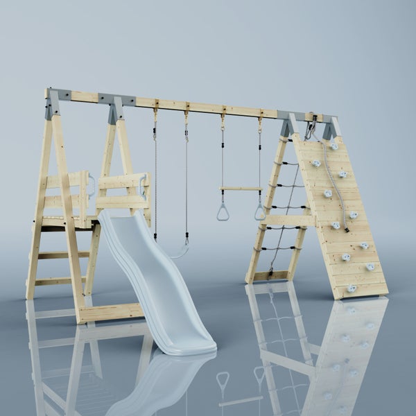 Klettergerüst aus Holz mit Rutsche, Schaukel, Kletterwand und Turnringen.