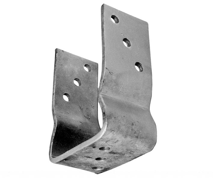 Trägerfuß aus Metall mit Befestigungslöchern