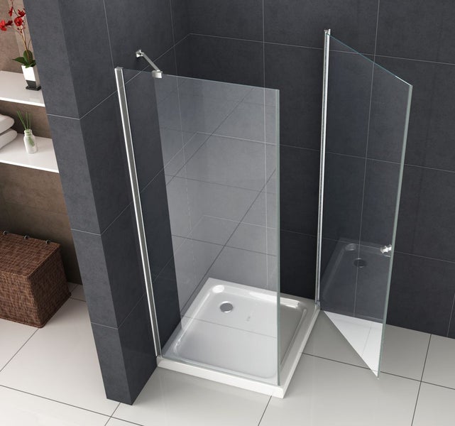 Quadratische Dusche mit Eckeinstieg und klaren Glaswänden