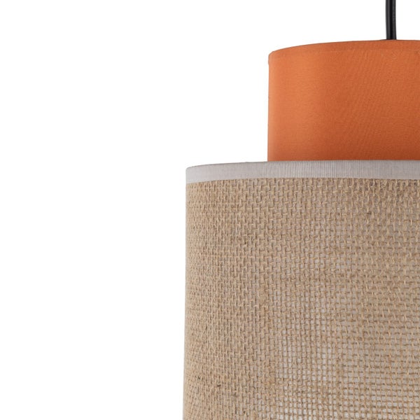 Detail einer Hängelampe mit Textilschirm