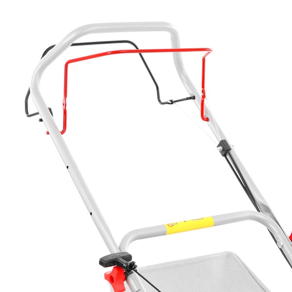 Detailansicht eines Rasenmäherholms mit rotem Sicherheitsbügel, schwarzem Hebel und Seilzugstarter.