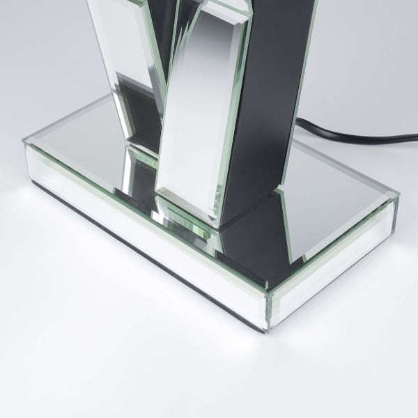 Dekorative Tischleuchte mit Spiegeleffekt