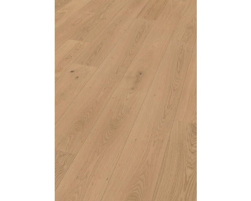 Helle Holzdielen als Bodenbelag