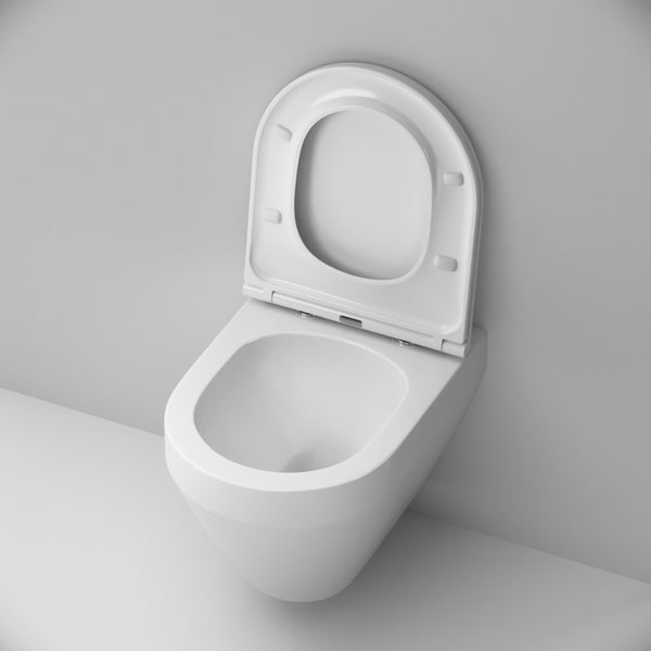 Weißes Wand-WC aus Keramik mit geöffnetem Deckel und Sitz.