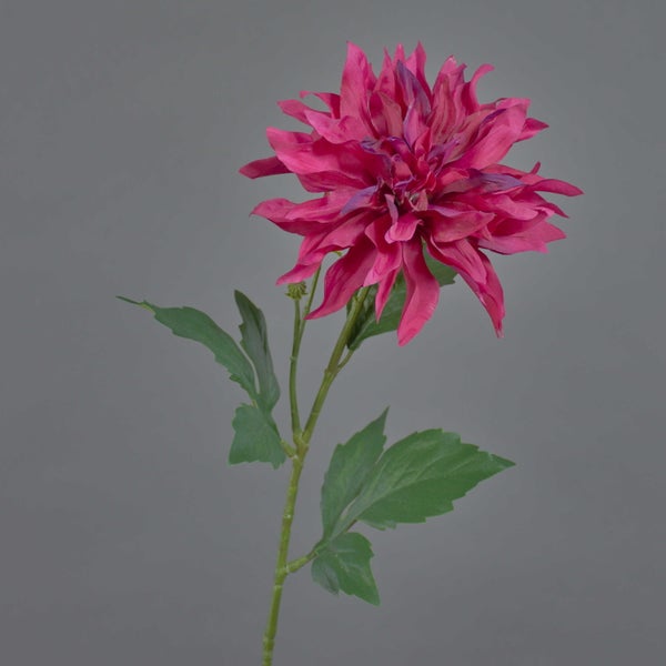 Künstliche Dahlie mit pinker Blüte, grünem Stiel und Blättern.