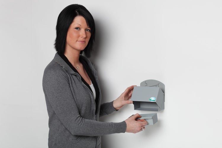 PROREGAL Robuster Wandascher Mit Schild 0,4 Liter HxBxT 16 x 14 x 9,8 cm Verzinkter Stahl Silber