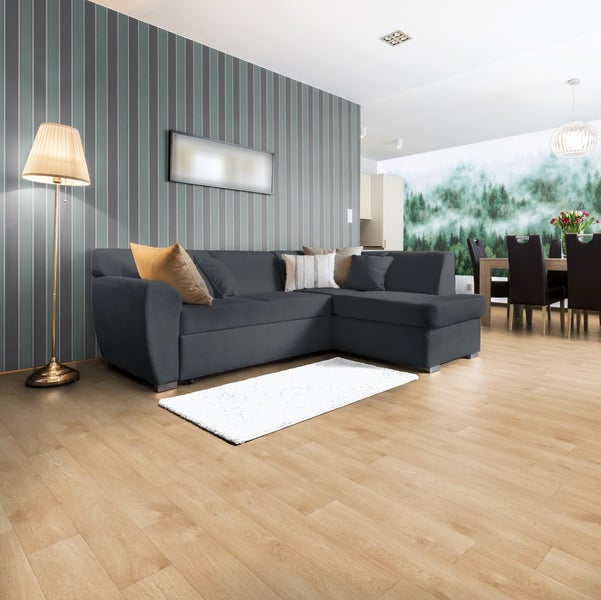 Holzbodenbelag mit Holzmaserung