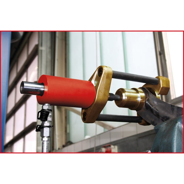 Hydraulikzylinder mit Befestigung