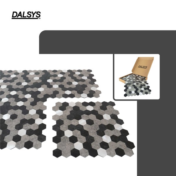 Dalsys selbstklebende Wandfliesen im Sechseck-Mosaik-Design in Stein- und Metalloptik mit Produktverpackung.