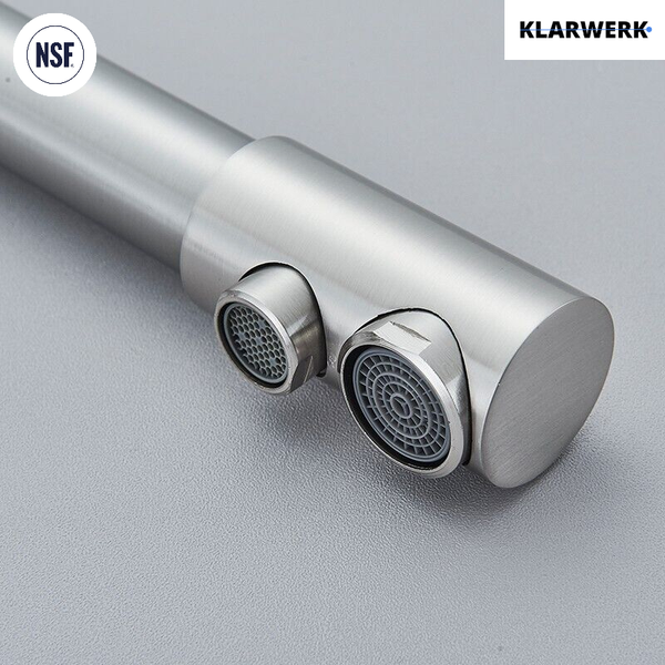 Klarwerk Logo. Küchenarmatur Auslauf mit zwei Strahlreglern aus gebürstetem Edelstahl und NSF Zertifizierung für Lebensmittelsicherheit.