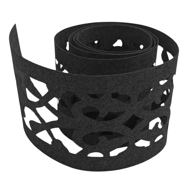 Dekoratives Filzband mit Aussparungen, aufgerollt