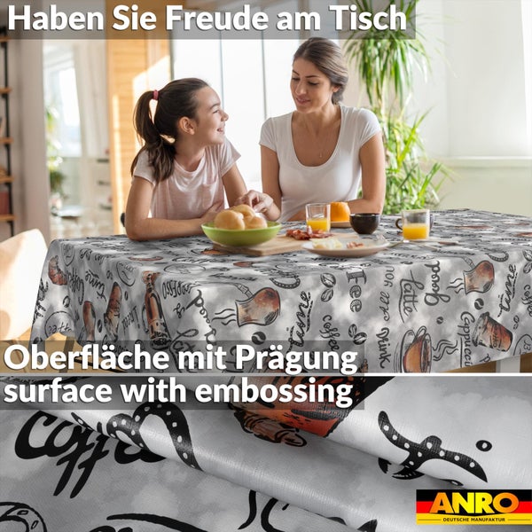 Abwaschbare Tischdecke mit Kaffeemotiven und geprägter Oberfläche in einer hellen Frühstücksszene mit zwei Personen. ANRO Logo.