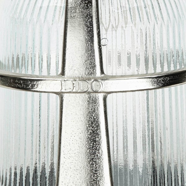 Detailansicht einer Lido Leuchte mit geriffeltem Glas