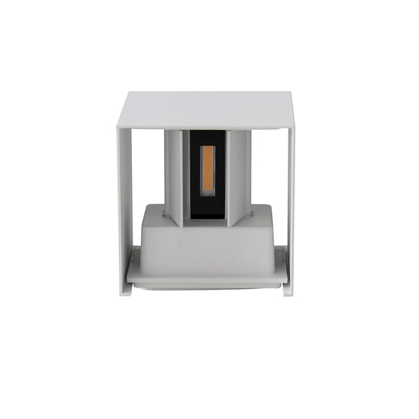 Moderne quadratische LED-Außenwandleuchte aus weißem Metall mit integriertem Leuchtmittel.