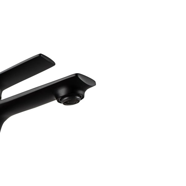 Detailaufnahme eines schwarzen Wasserhahns