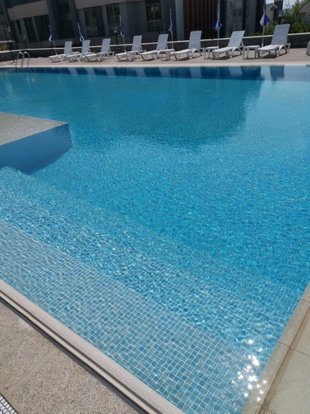 Gepresstes Glasmosaik auf Netz für Badezimmer und Küche 32.5cm x 51.5cm - Caribbean Pool