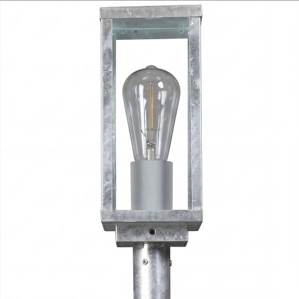 Außen-Sockelleuchte aus verzinktem Stahl mit Glaseinsätzen und sichtbarem Leuchtmittel.