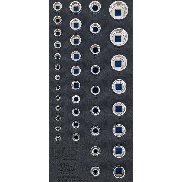 Steckschlüssel-Satz mit verschiedenen Größen in Halterung