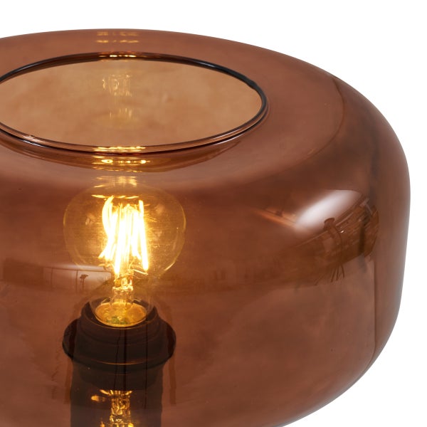 Nahaufnahme einer Tischleuchte aus Glas