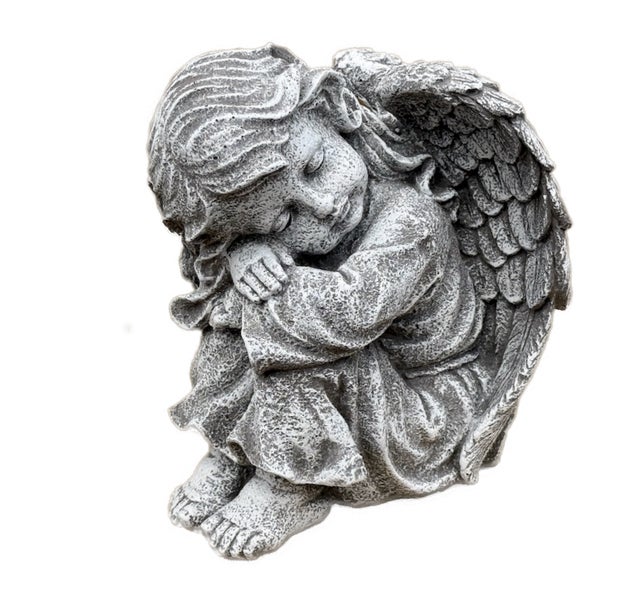 Gartenfigur schlafender Engel aus Steinguss für den Außenbereich und als Grabschmuck.
