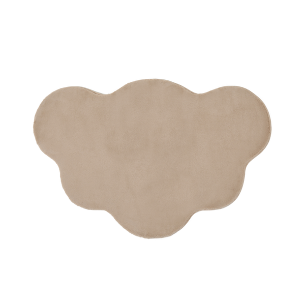 Beige farbener, weicher Plüschteppich in Wolkenform aus Kunstfell.