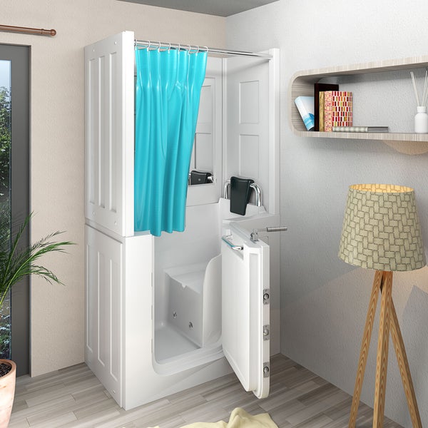 Barrierefreie Sitzbadewanne mit niedriger Tür, integriertem Sitz, Kopfstütze und Duschvorhang.