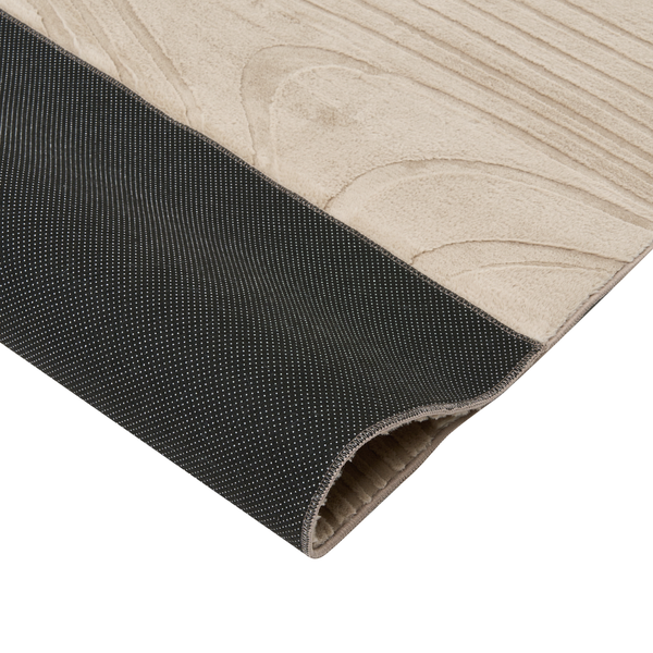Beiger Teppich mit Wellenstruktur, strukturierte Oberfläche, schwarze rutschhemmende Unterseite mit weißen Noppen und gekettelter Kante.