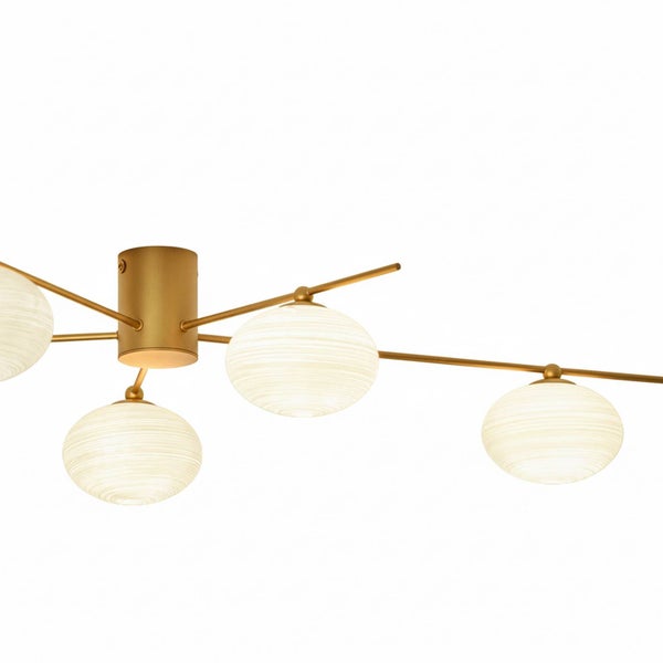 Deckenleuchte mit runden Lampenschirmen