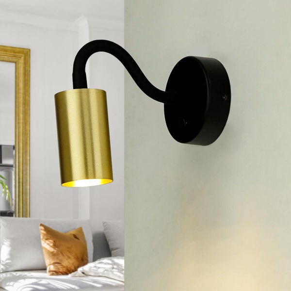 Wandleuchte mit Schirm aus Metall