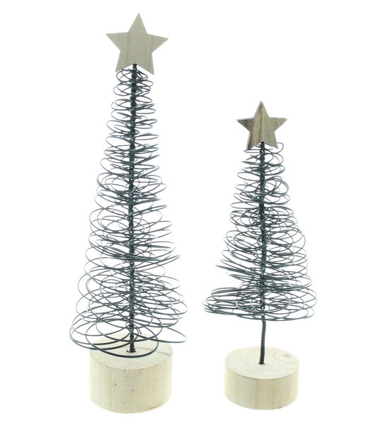 Zwei dekorative Weihnachtsbäume aus Draht mit Holzstern und Holzsockel