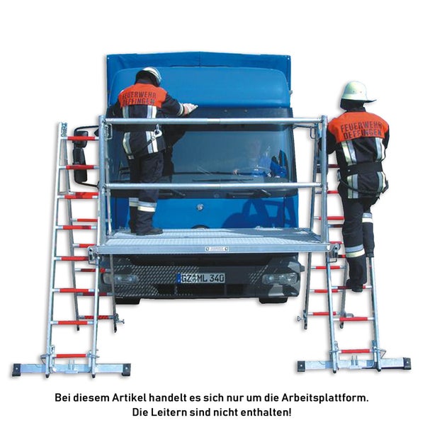 Arbeitsplattform mit zwei Personen vor einem blauen LKW
