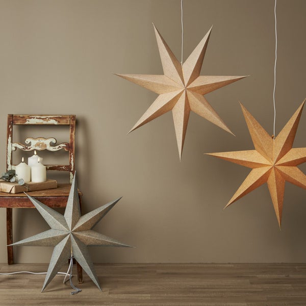 Dekorative Solarleuchte in Form einer Lotusblüte mit LED-Beleuchtung am Gartenteich