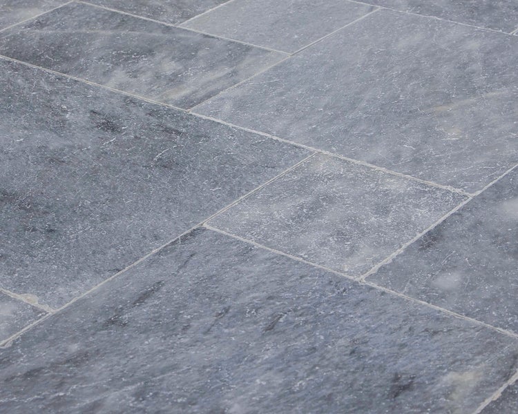 Wohnrausch Kalkstein Terrassenplatten BLUE ICE Römischer Verband 3 cm, getrommelt, blau, grau