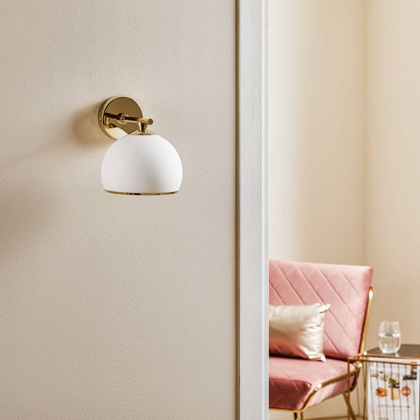 Gelber Lagerbehälter zur Aufbewahrung von Kleinteilen