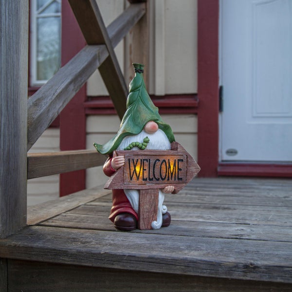 Gartenzwerg mit Willkommensschild als Dekoration für den Außenbereich