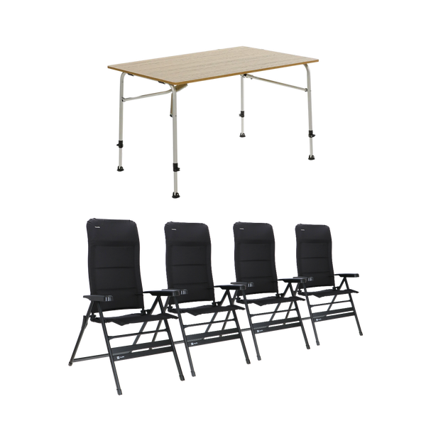 Camping-Set mit höhenverstellbarem rechteckigem Tisch in Holzoptik und vier schwarzen Campingstühlen mit hoher Rückenlehne.