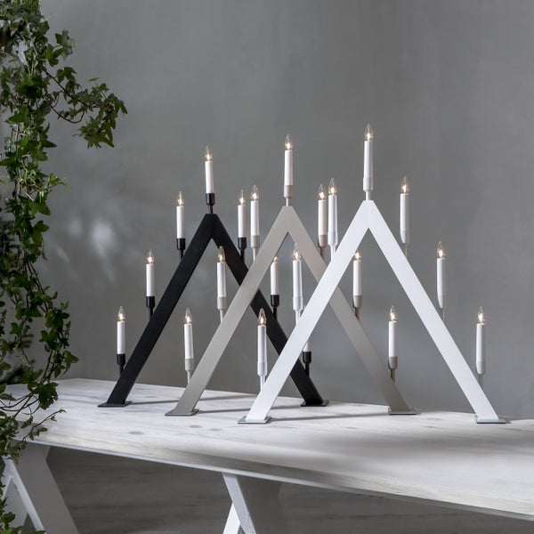 Weihnachtsleuchter mit sieben Kerzen