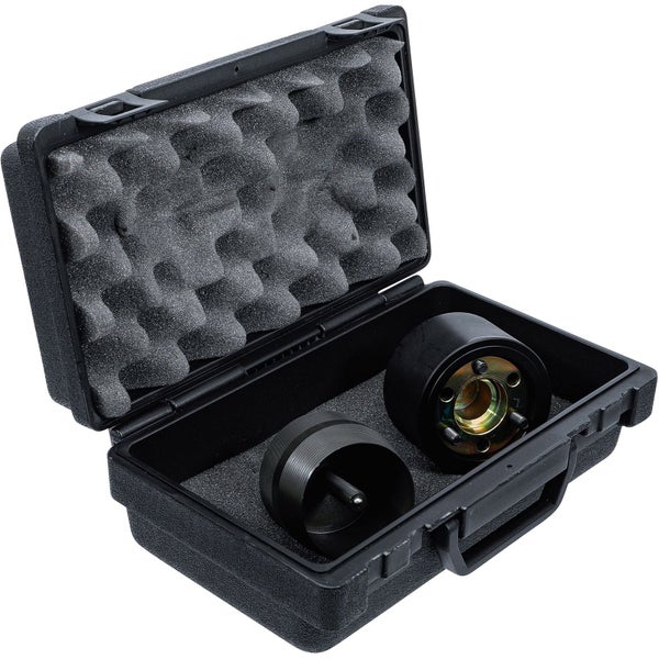 Werkzeugsatz in schwarzem Werkzeugkoffer mit Schaumstoffeinlage