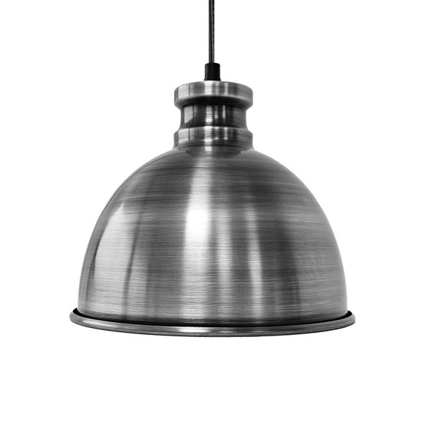 Pendelleuchte aus Metall im Industrie-Design mit kuppelförmigem Schirm in gebürsteter Optik.