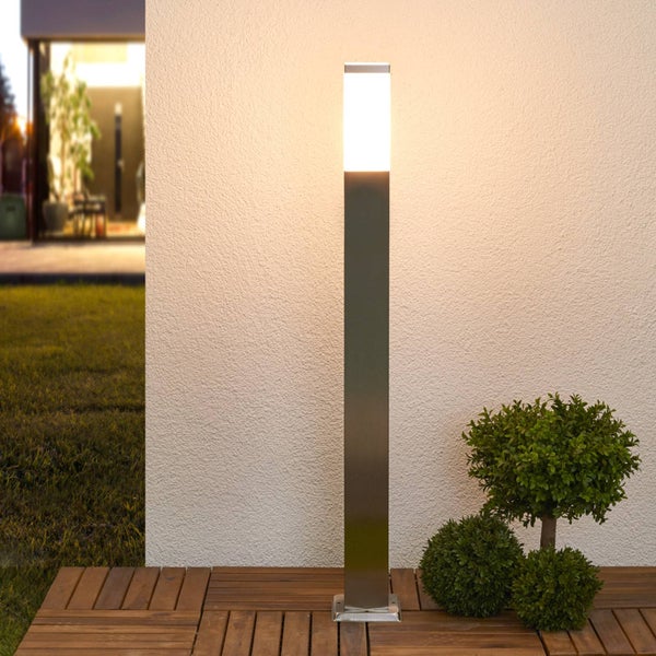 Lindby Lorian (spritzwassergeschützt (Modern) in Alu aus Edelstahl (1 flammig, E27)