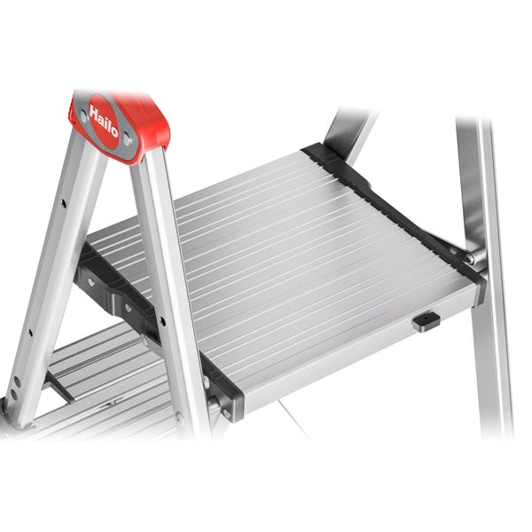 Detailansicht einer Aluminium-Trittleiter mit Stufen und Hairo Logo