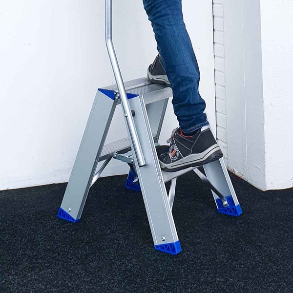 ASC Eurostairs Stufenstehleiter zweiseitig eloxiert mit Bügel 8 Stufen