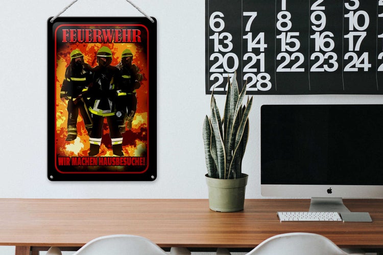 Metallträger mit Schraube und Unterlegscheibe