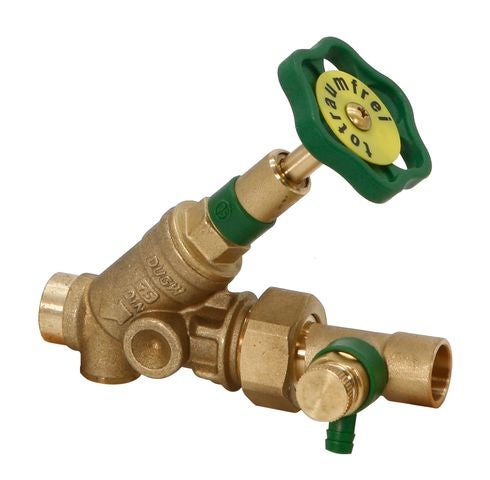 Schrägsitzventil aus Messing mit Entleerung und totraumfreiem Handrad für die Wasserinstallation.