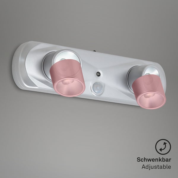LED-Außenstrahler mit zwei schwenkbaren Spots und Bewegungssensor.