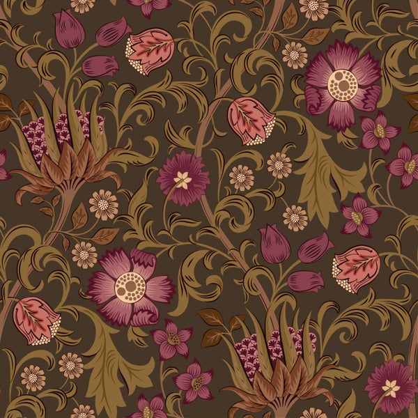 Tapete mit floralem Muster aus Blumen und Blattranken im klassischen Stil.